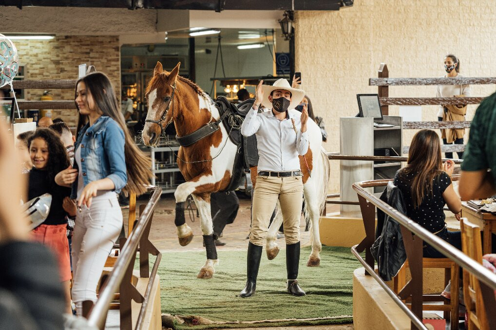 Granada餐馆和美食-Rancho Criadero La Kamelia