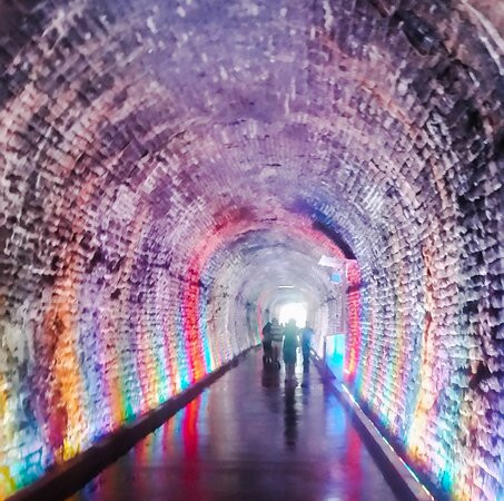 贵族套房宾馆主图