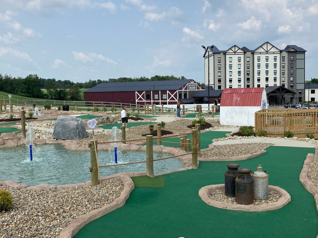 Charm旅游景点-Country Acres Mini Golf
