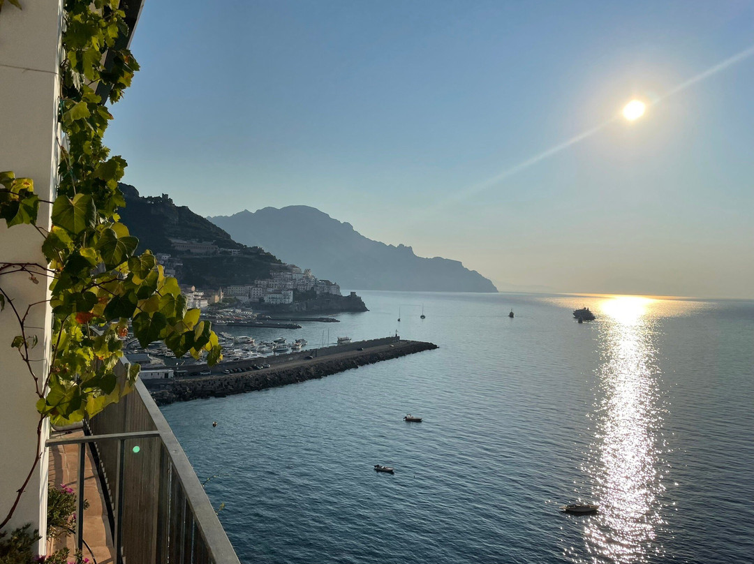 米拉玛尔菲酒店主图