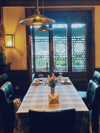 松赞茨中山居主图