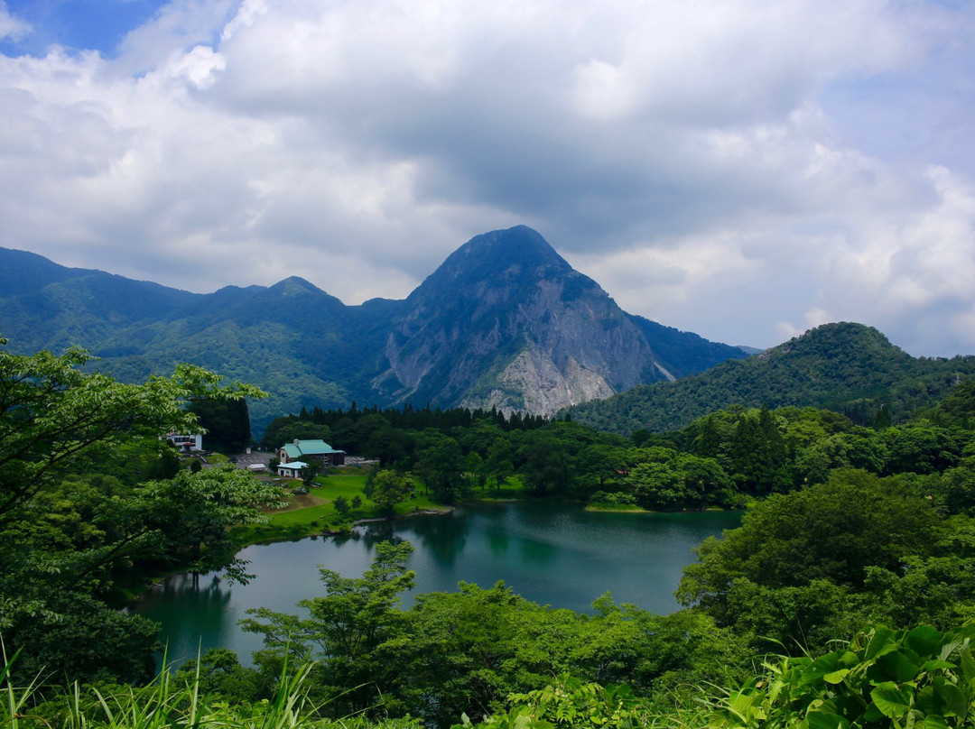 Takanami Pond景点图片