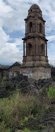 Antigua Iglesia de San Juan Parangaricutiro景点图片