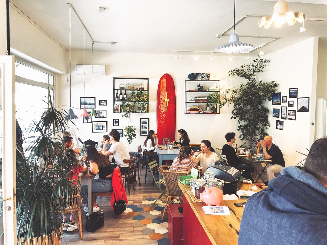 Sanamente Healthy Food & Juice Lab