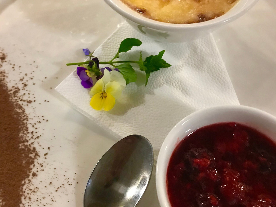 Four Winds Tavern Rotorua & Tatou Bbq Bistro