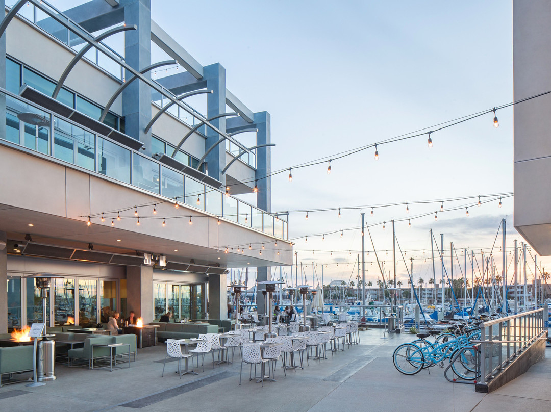 Sea Level Restaurant and Lounge
