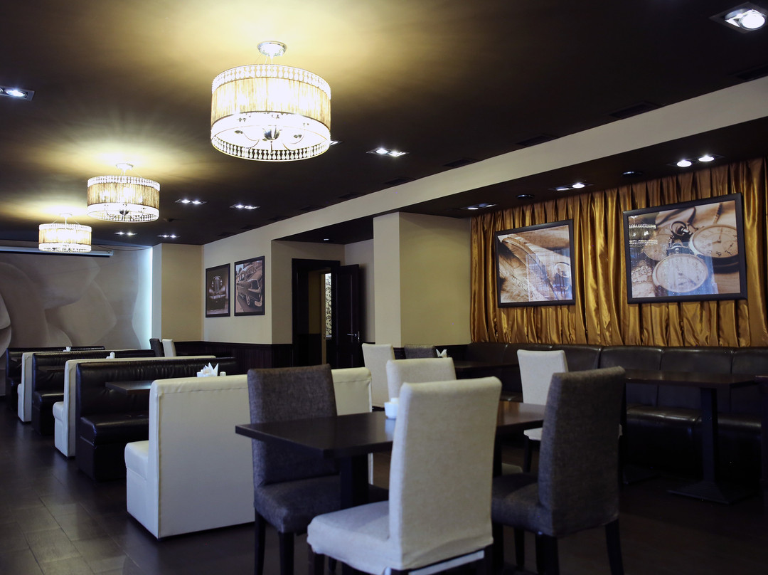 Asbest餐馆和美食-Molodezhnoye