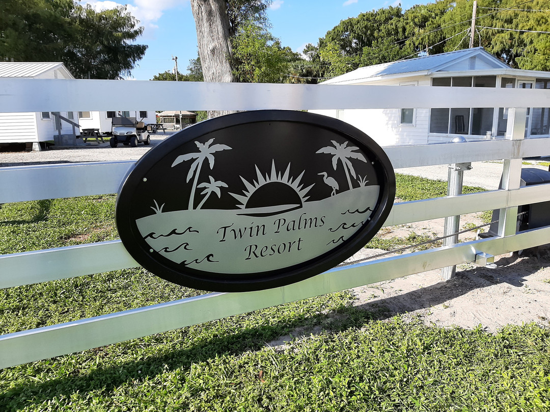 Twin Palms Resort
