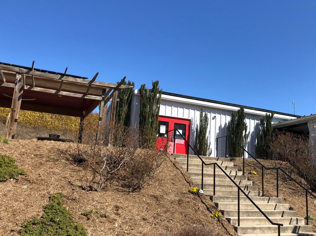 Cardinal Point Vineyard and Winery-Afton必去景点