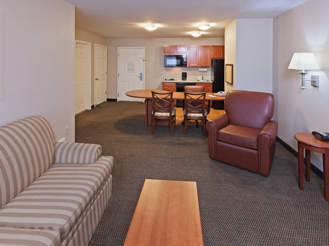 Candlewood Suites Wichita Falls @ Maurine St. by IHG主图