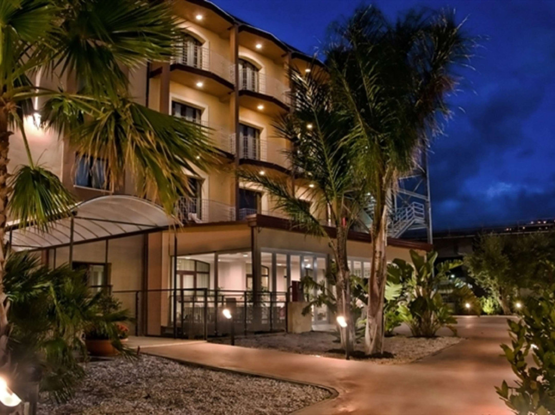 Viola Palace Hotel主图