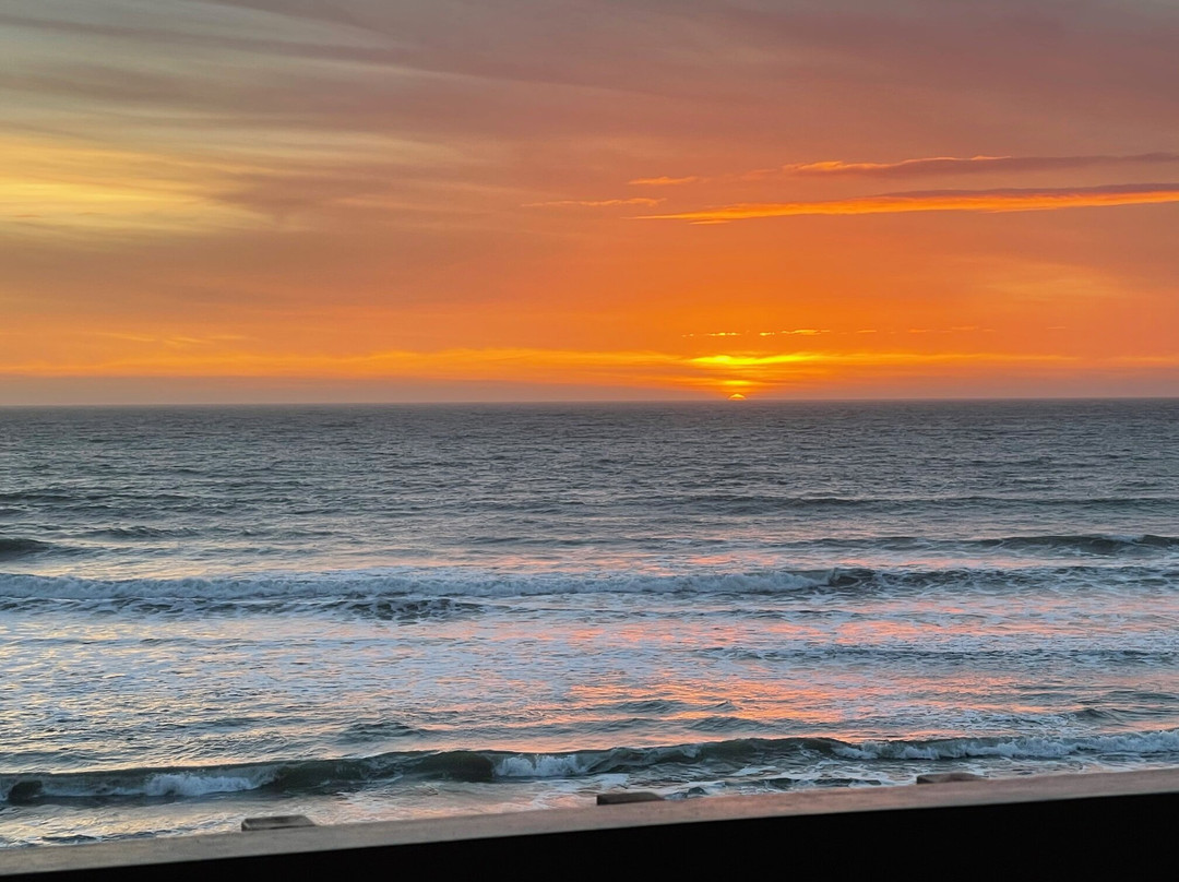 贝斯特韦斯特卡瓦利尔海滨度假酒店主图