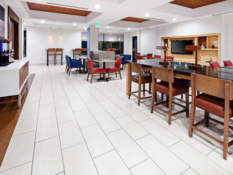 智选假日套房酒店克洛维斯，弗雷斯诺地区主图