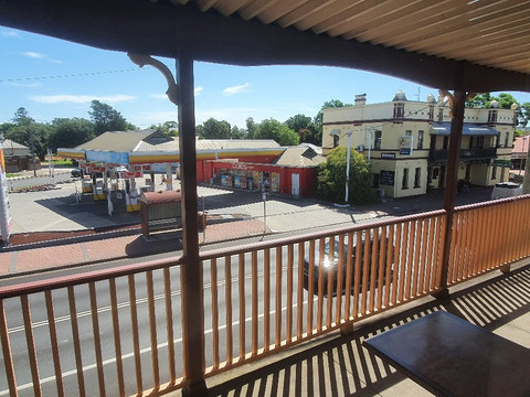 Royal Hotel Singleton主图