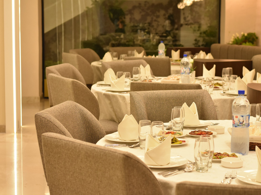 Laurus Hotel By Arman主图