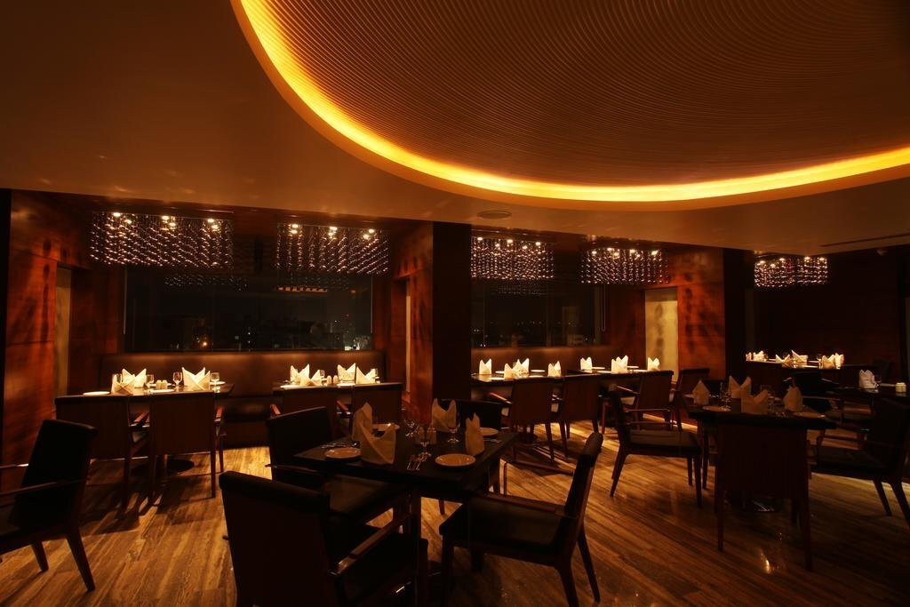 Paradigm Sarovar Portico主图