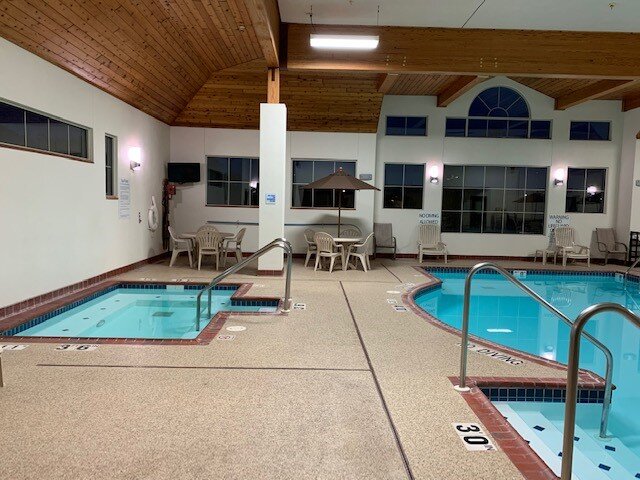 Holiday Inn Express Houghton-keweenaw By IHG-泳池