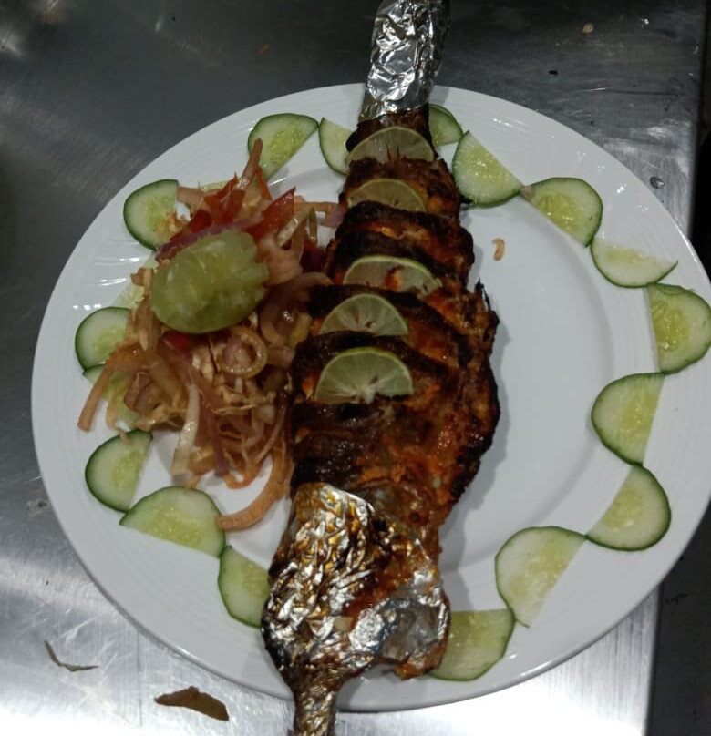 8fold by LaRiSa, Jibhi主图