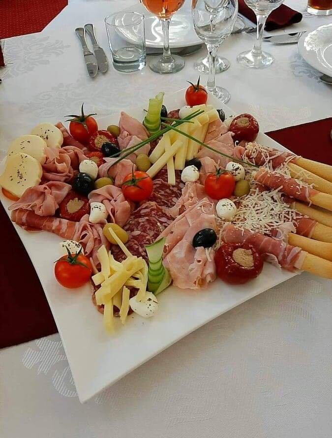 Complex Popas Pacurari-官方