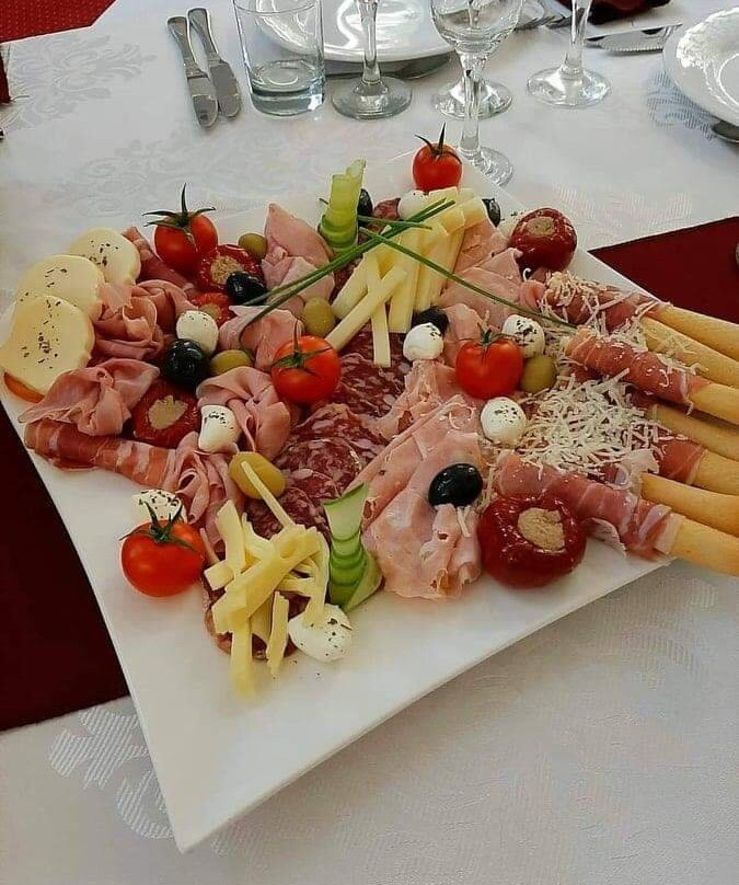 Complex Popas Pacurari主图