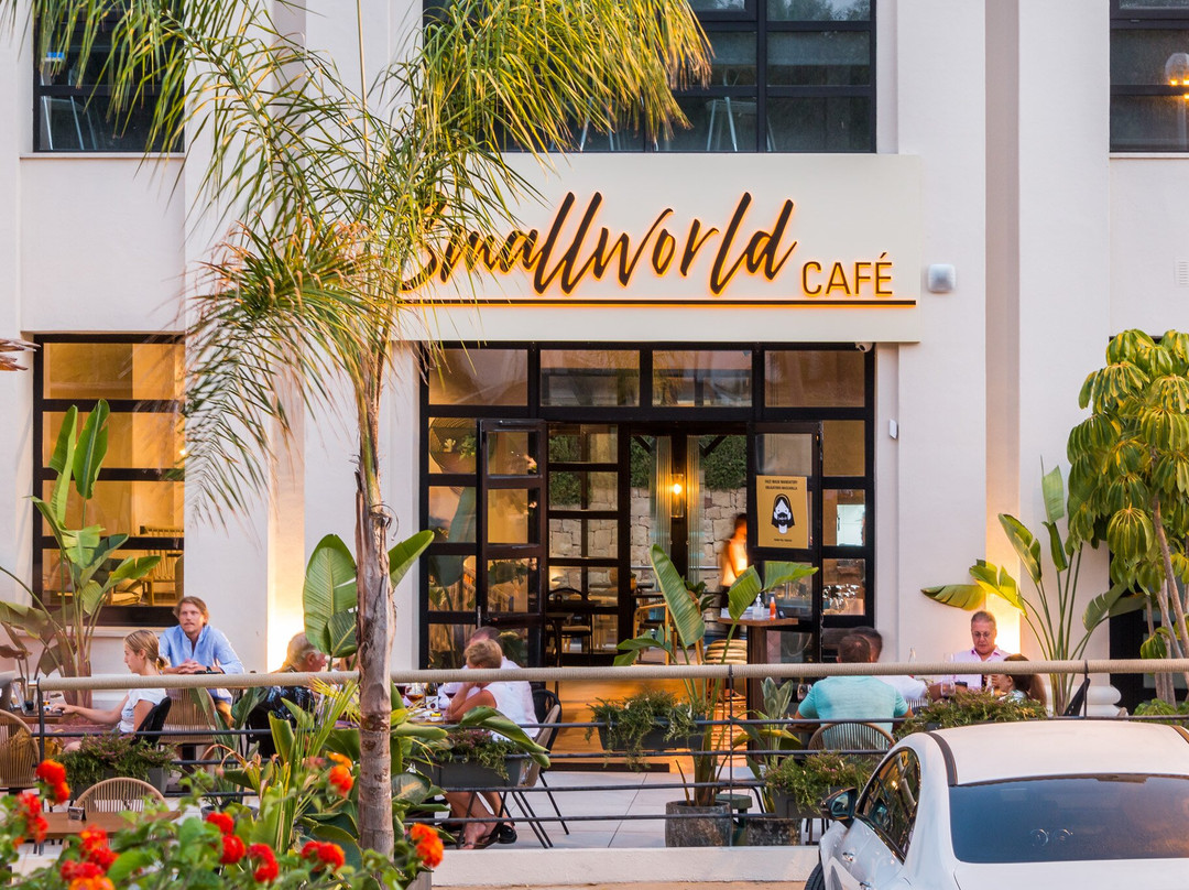 Smallworld Cafe