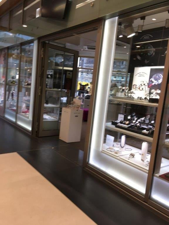 Galerie Roter Turm-开姆尼斯必去景点