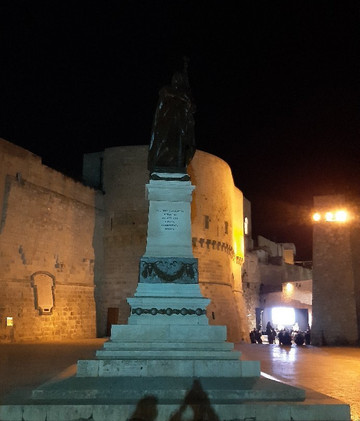 Monumento agli Eroi e Martiri di Otranto-奥特朗托必去景点