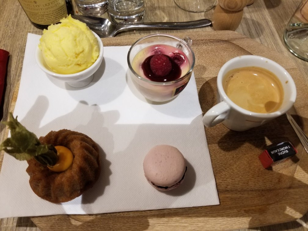 Hotel Restaurant La Chaumiere主图