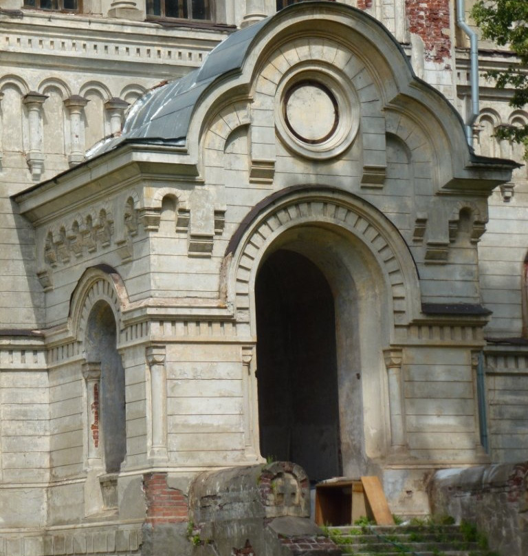 Uspeniya Presvyatoi Bogoroditsy Church-Sergeyevo必去景点