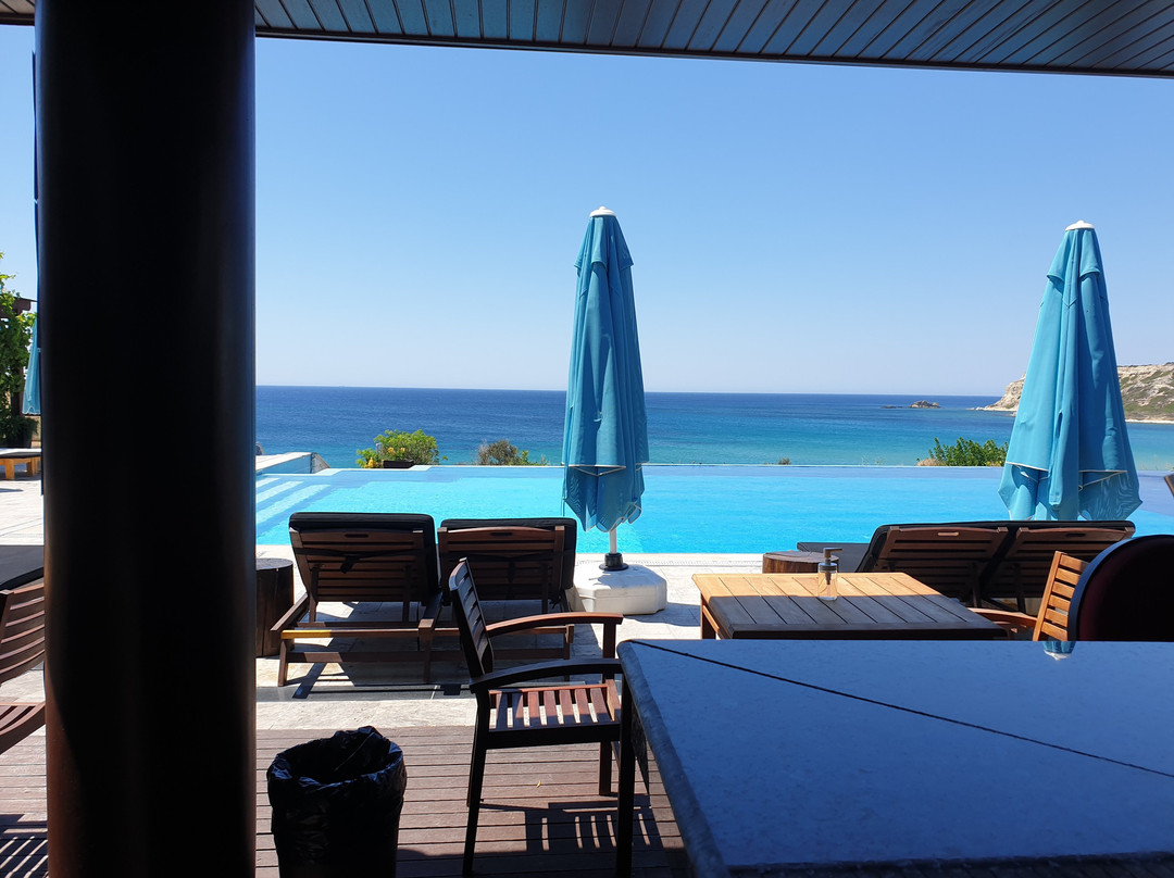 Bertiz Hotel, Restaurant And Beach主图