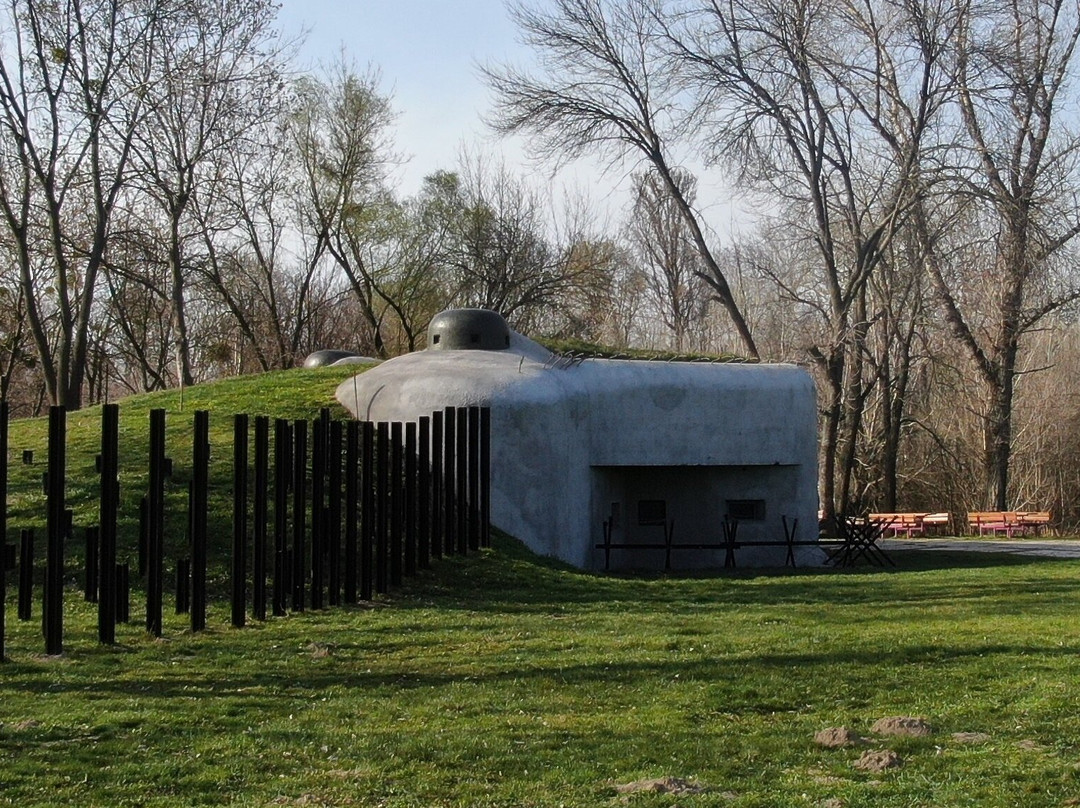 Museum Bunker B-S 4 Lany景点图片