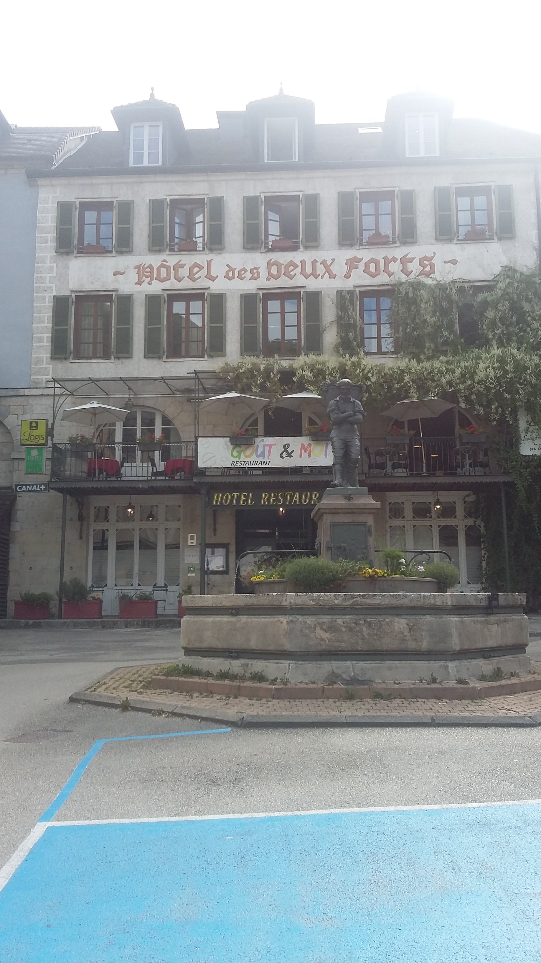 Hotel Restaurant des Deux Forts-浴室