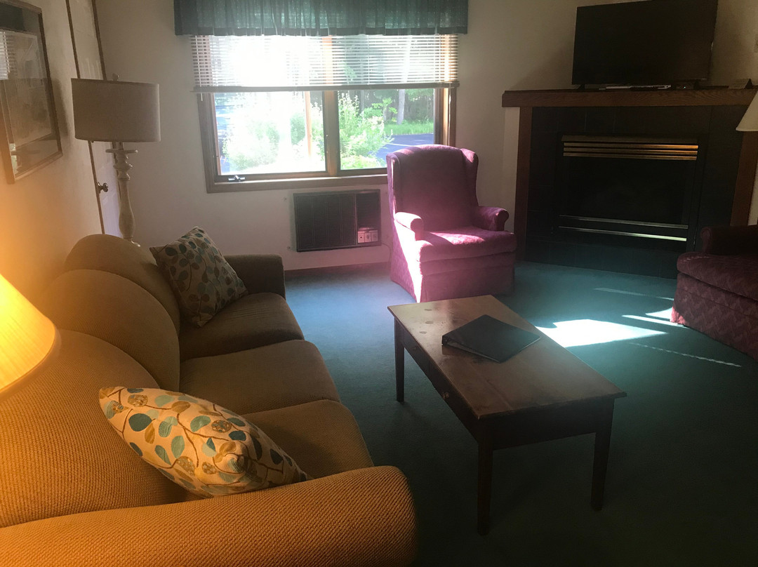 Somerset Inn & Suites主图