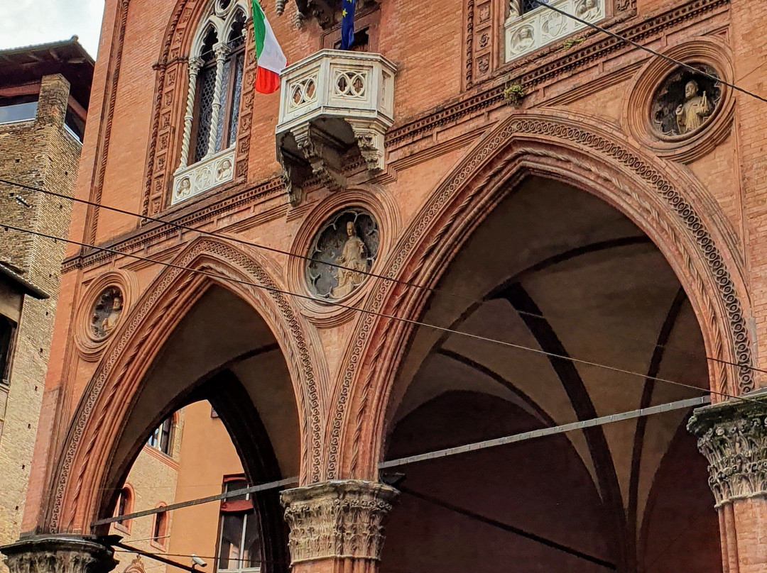 Palazzo della Mercanzia-博洛尼亚必去景点