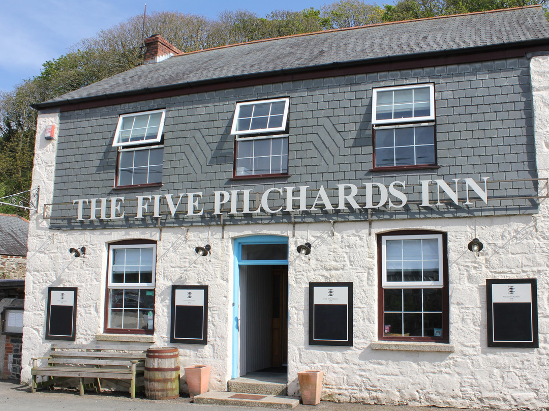 The Five Pilchards Inn主图