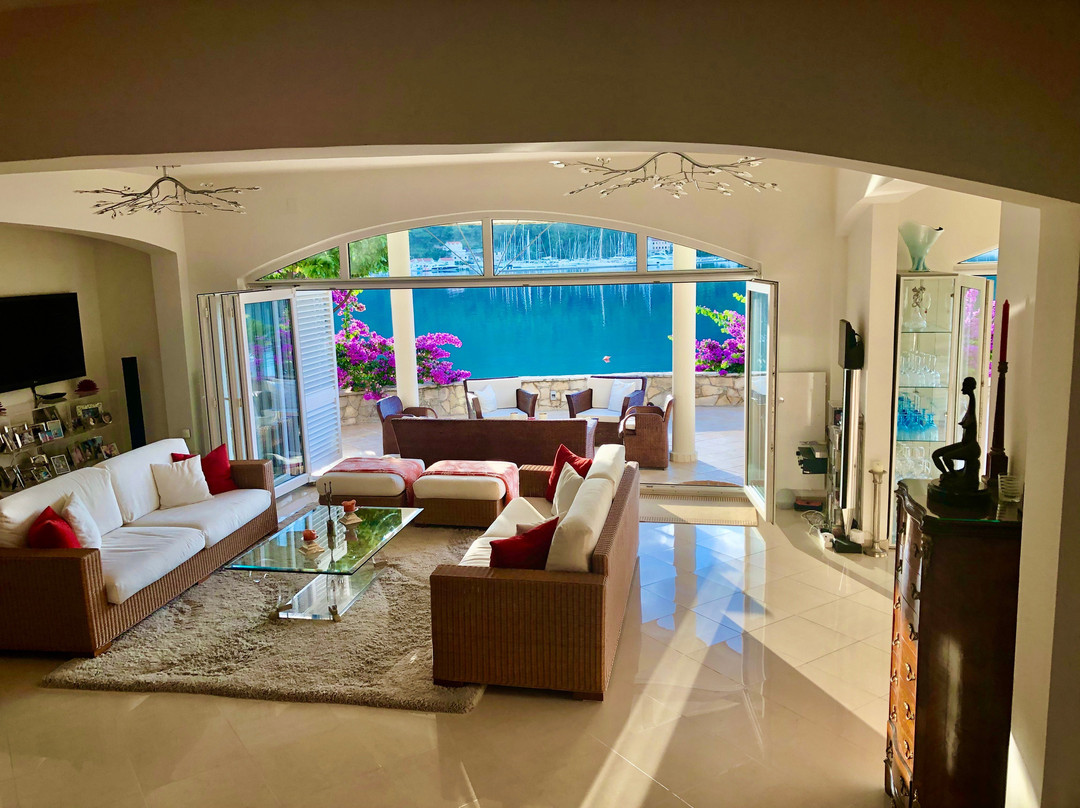 Villa Almadria主图