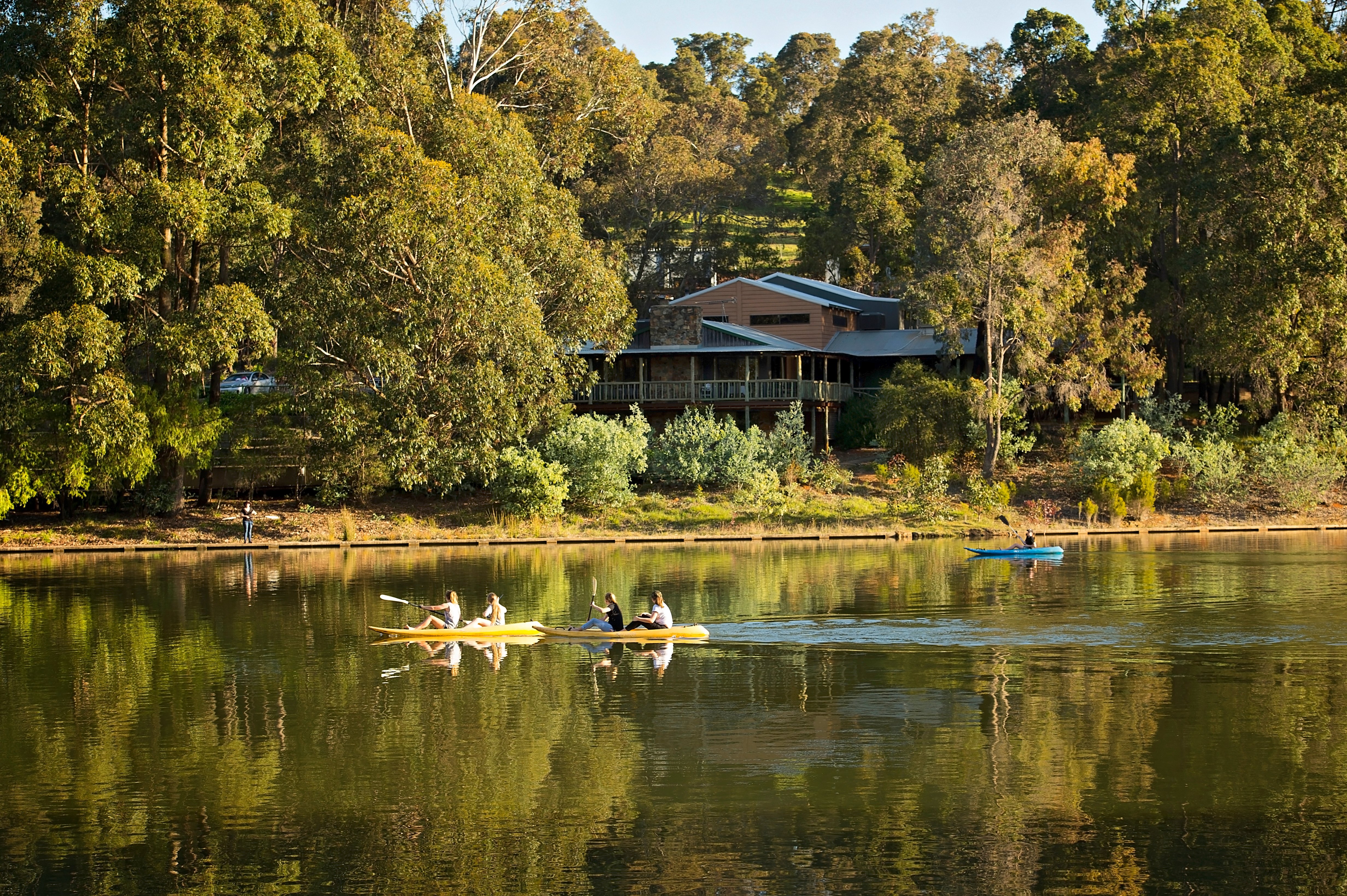 Evedon Lakeside Retreat-官方