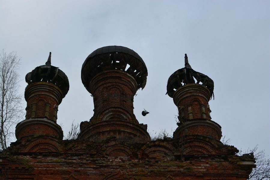 Nikolaya Chudotvortsa Church-Porech'ye必去景点