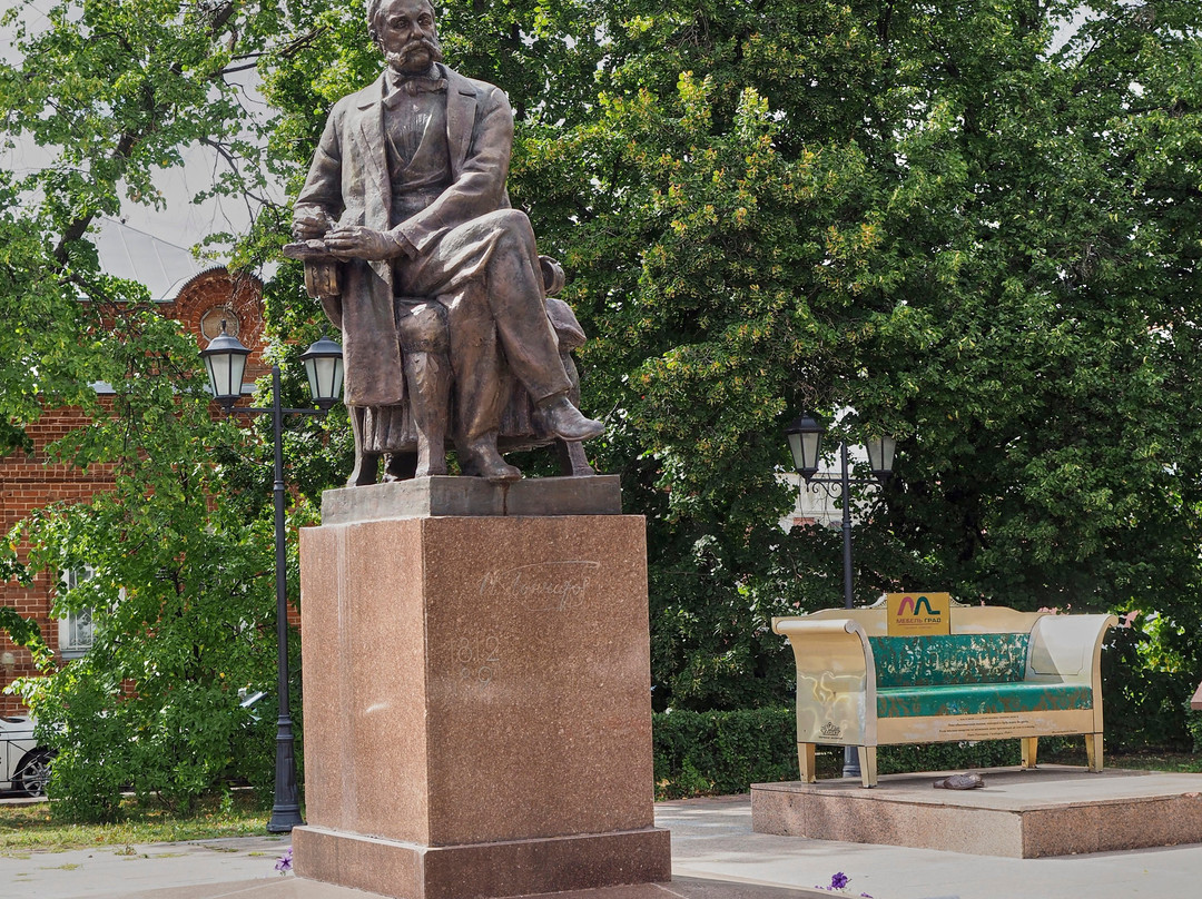 I.A. Goncharov Monument-Ulyanovsk必去景点