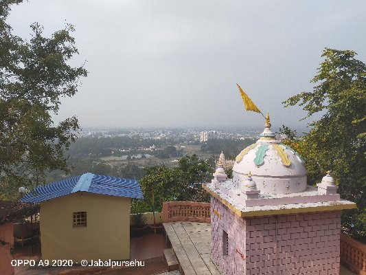 Pisanhari Ki Madiya-贾巴尔普尔必去景点