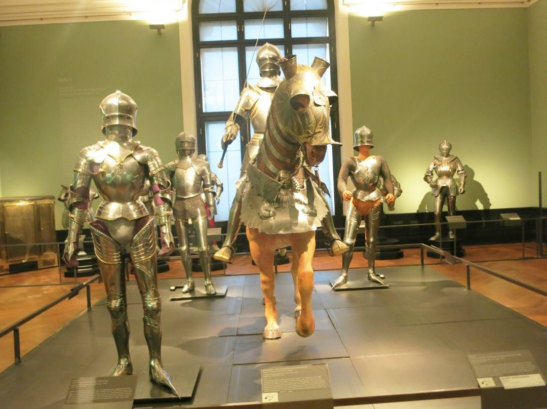 Collection of Old Musical Instruments-维也纳必去景点