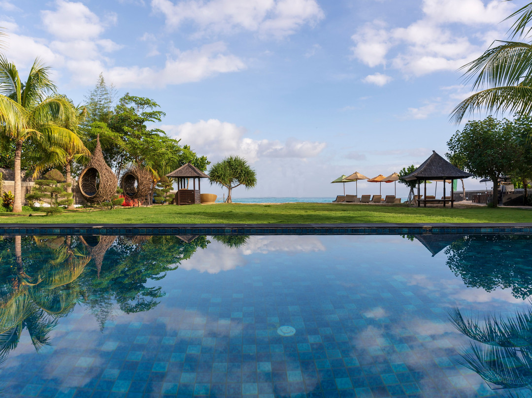 德努沙海滩俱乐部酒店