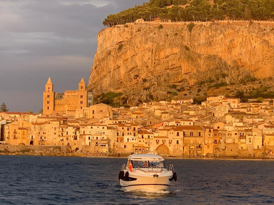 Cefalù Charter Boat Rivage-切法卢必去景点