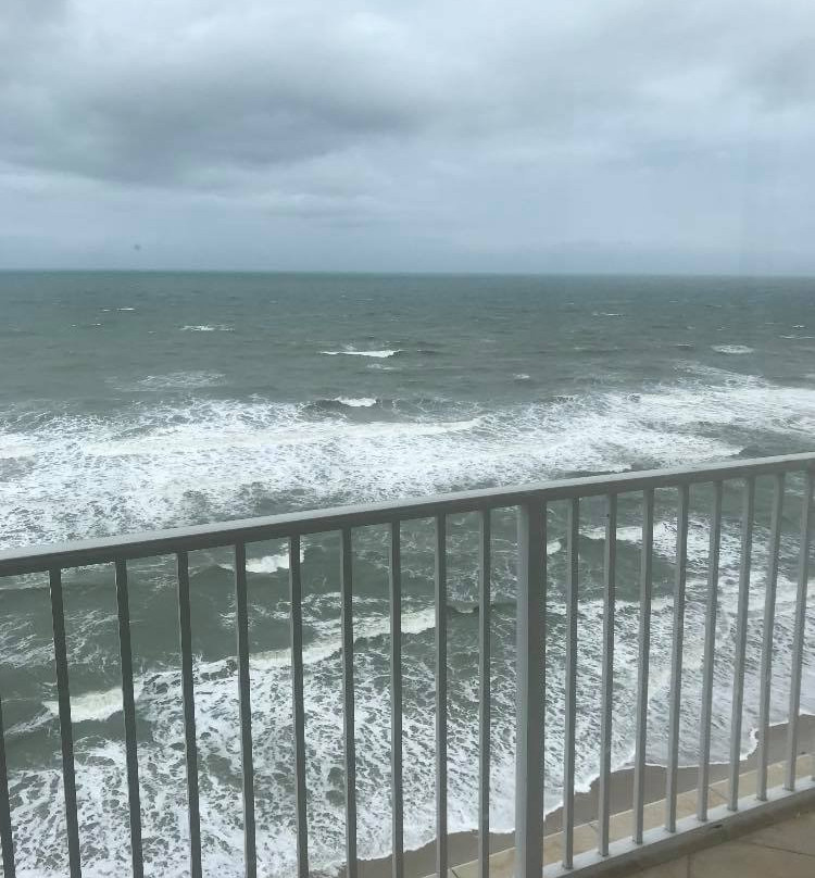 Radisson Suite Hotel Oceanfront主图