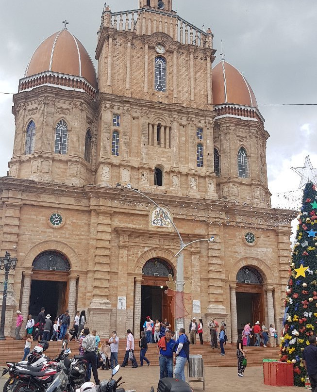 Basilica Menor Del Senor De Los Milagros景点图片