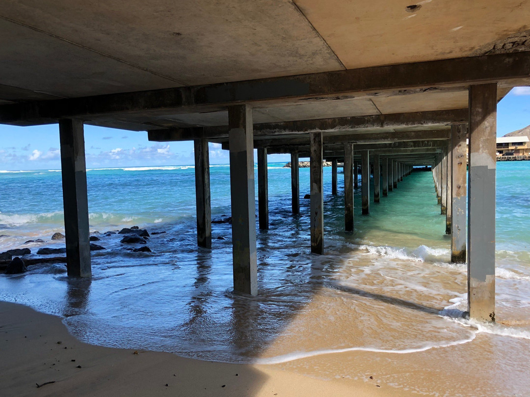 Makai Research Pier-威玛纳诺必去景点