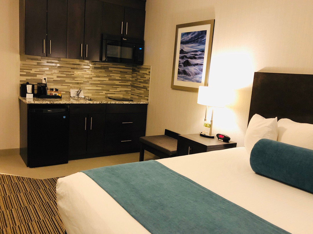 Best Western Plus Airdrie Hotel主图