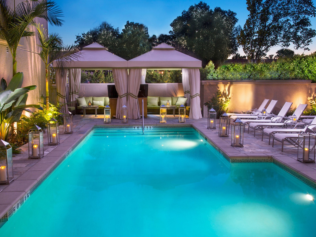 阿玛拉诺博班酒店主图