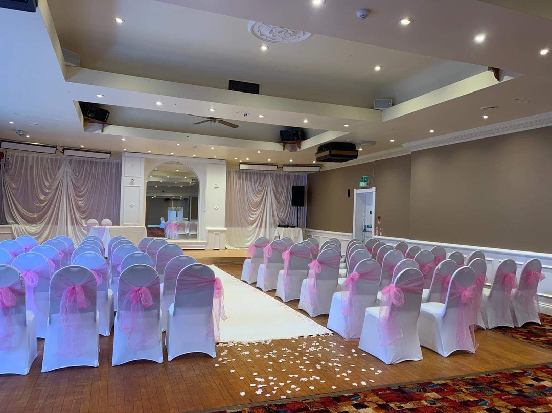 The Plough Hotel主图