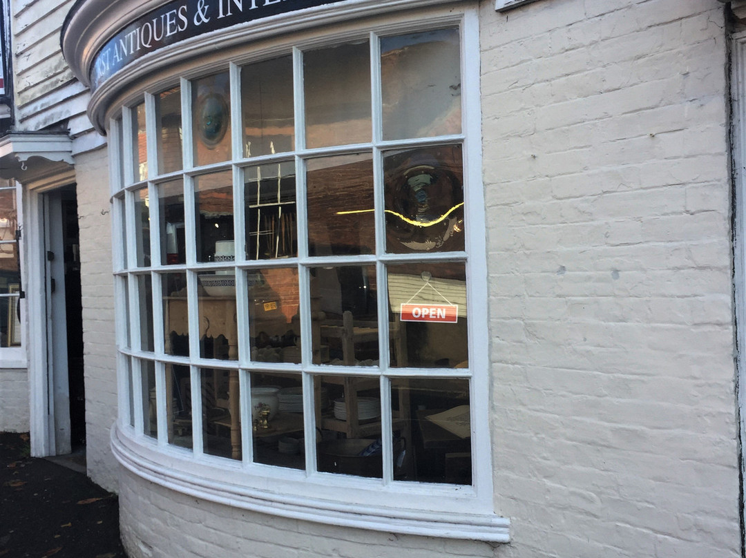 Goudhurst Antiques & Interiors景点图片